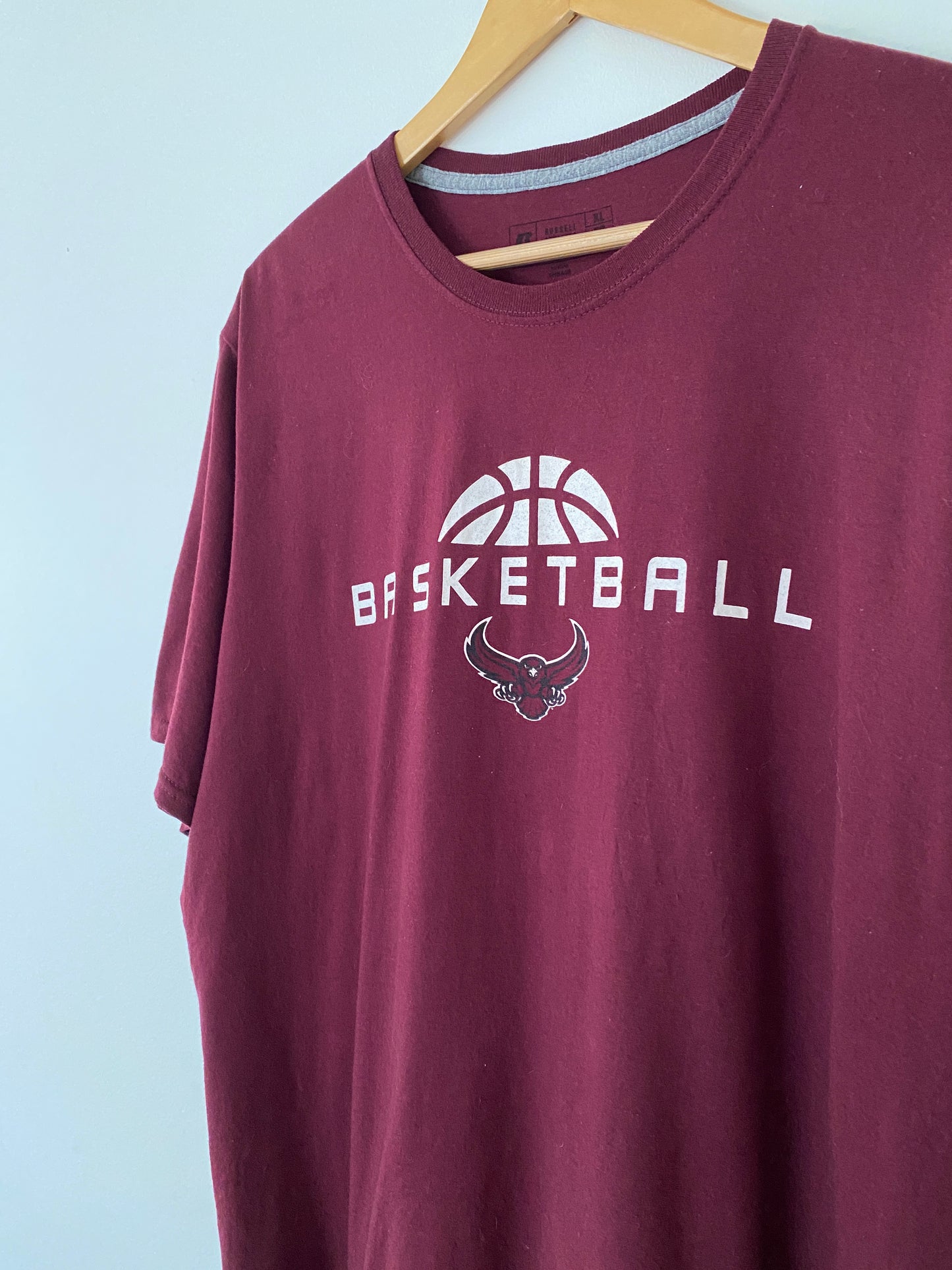 Atlanta Hawks Basketball T-Shirt - XL