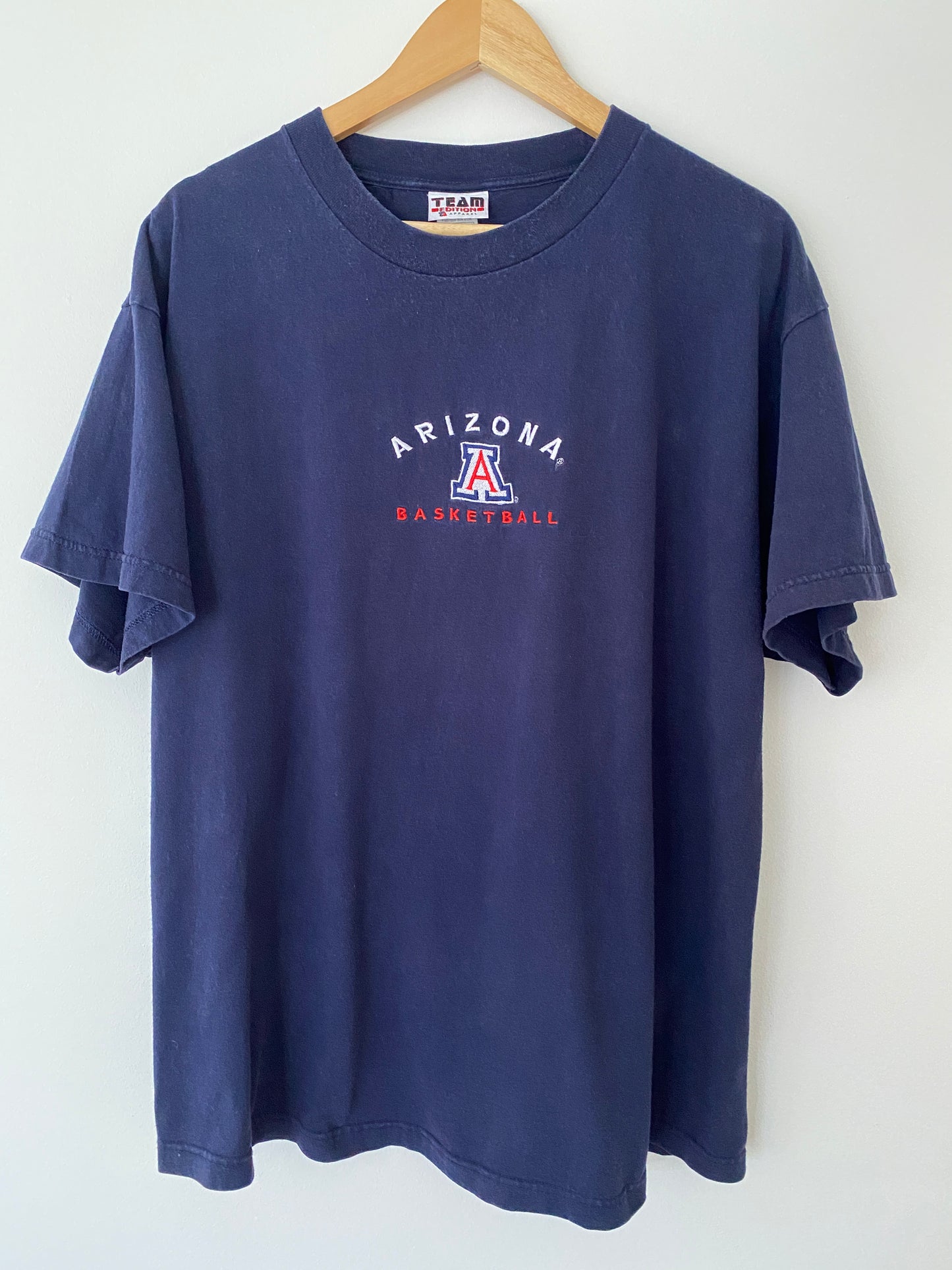 Arizona Wildcats Basketball T-Shirt - XL