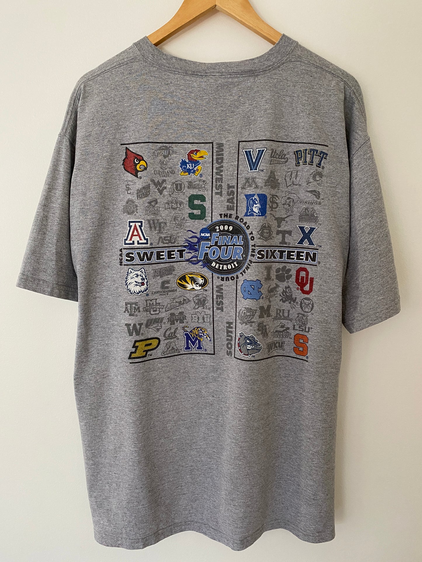 2009 NCAA Basketball Sweet Sixteen T-Shirt - XL