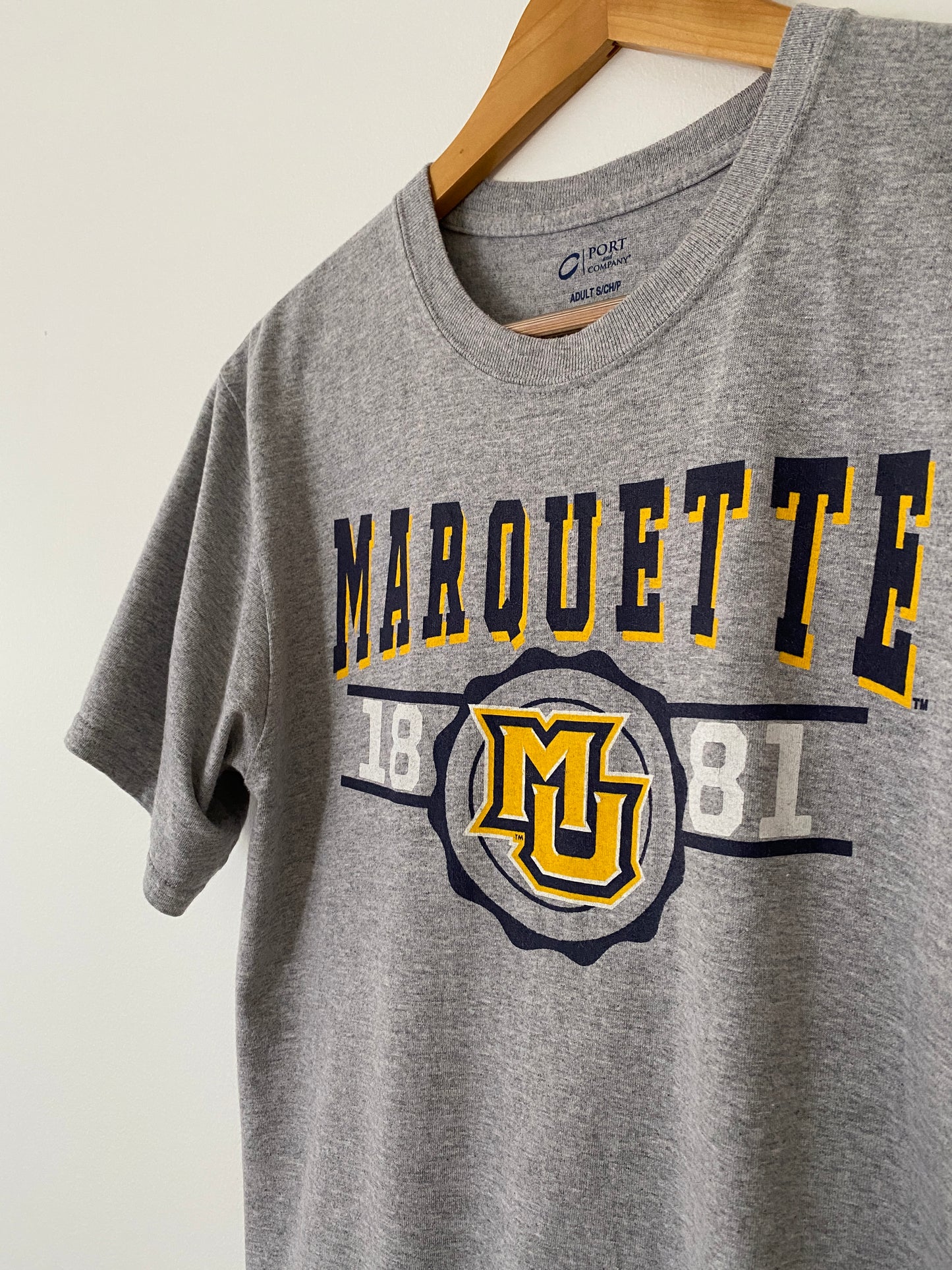 Marquette University Golden Eagles T-Shirt - S